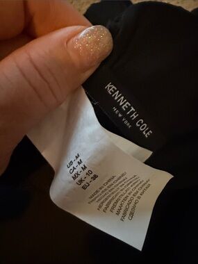 Kenneth Cole size medium one piece padded  cup keyhole, one piece swimsuit